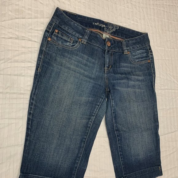 🪴 REFUGE WOMENS JEANS CAPRIS SIZE 9 🪴 - Picture 1 of 5